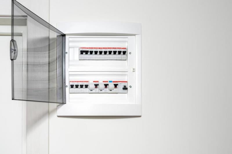 D&eacute;pannage &eacute;lectrique &agrave; Aigues-Mortes, quand et qui contacter ?