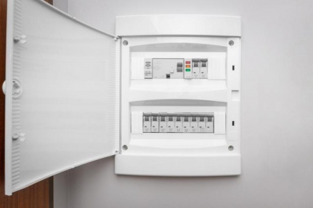 Conformit&eacute; &eacute;lectrique &agrave; Aigues-Mortes, que v&eacute;rifier ?