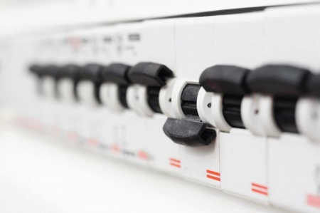 Maintenance &eacute;lectrique : quels contr&ocirc;les pour vos installations ?